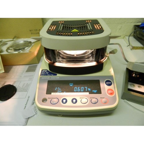 Clearance - £1995 A&D Halogen ML70 Moisture Balance